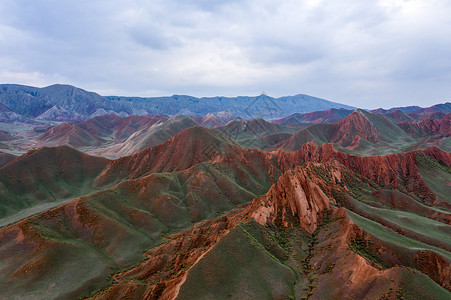 丹霞色彩浓郁航拍纹理山峦高清图片素材