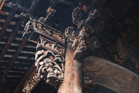 古宅木雕构件木柱高清图片