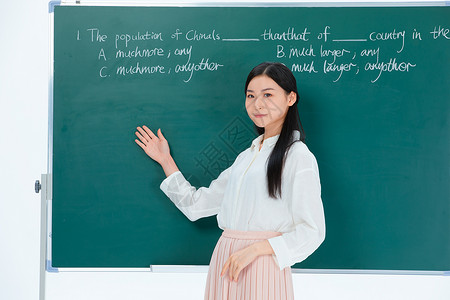 老师在讲课亚洲人高清图片素材