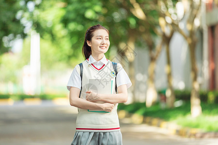 美女上课清新女学生下课放学背景