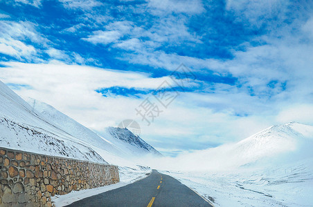 西藏雪山天路高清图片