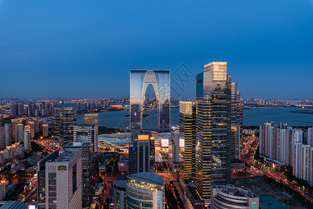 苏州河道苏州园区东方之门建筑群背景