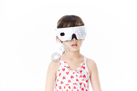 小女孩使用护眼仪高清图片