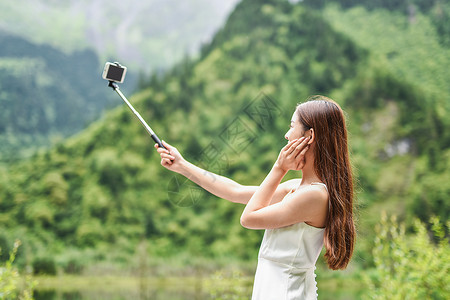 自拍的女生旅行自拍美女高清图片