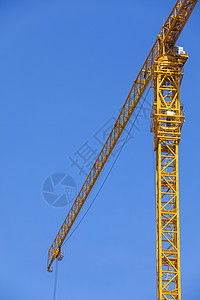 建设工地塔吊特写图片