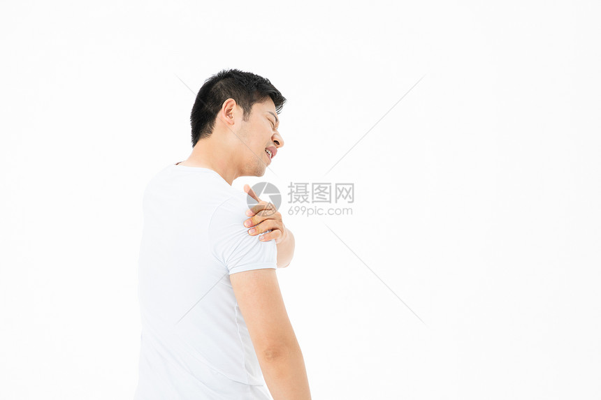 青年男性肩膀疼痛图片