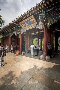 北京大学校门门口高清图片素材
