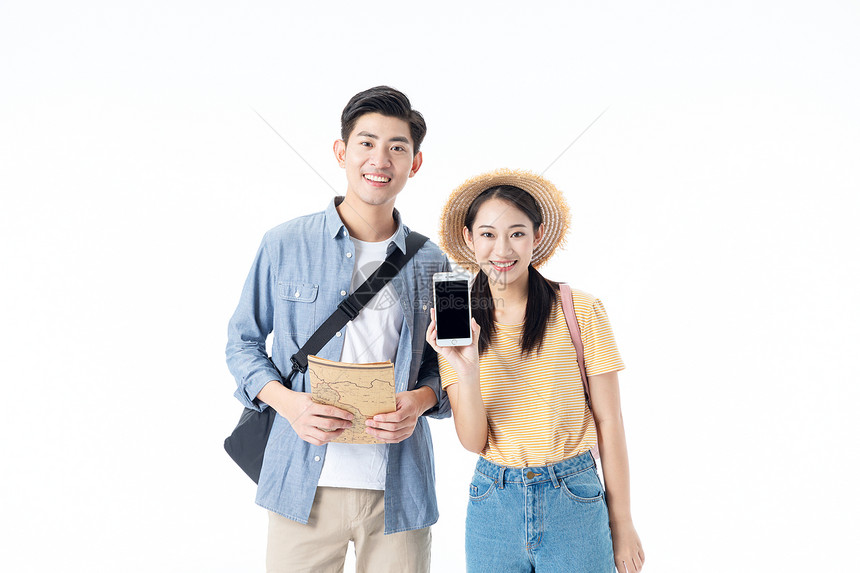 情侣旅游拿手机展示图片