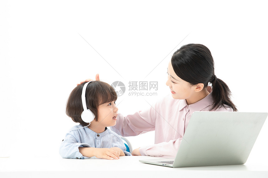 儿童幼教笔记本电脑在线学习图片