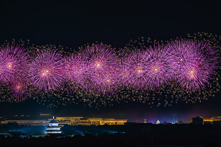 紫色节日烟花效果元素北京天坛紫色烟花背景