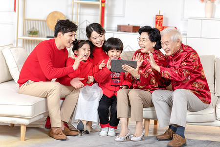 新年一家人视频聊天高清图片