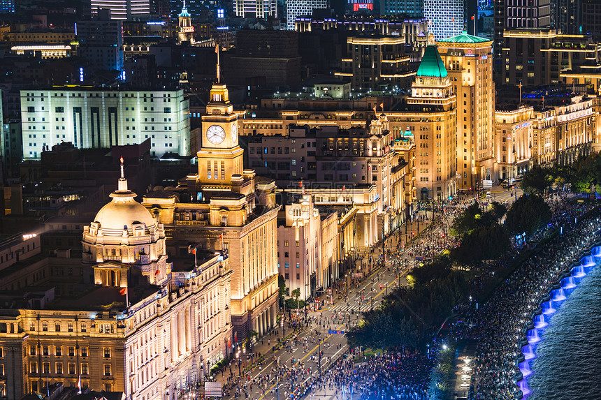 上海国庆外滩灯光夜景图片