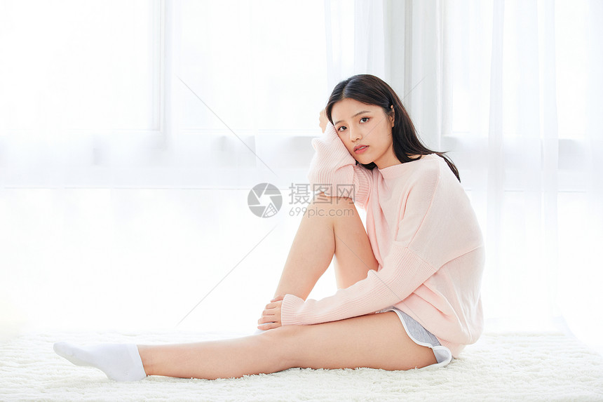 居家美女图片