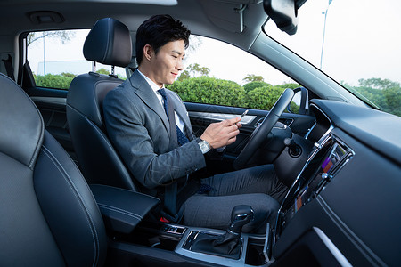 男性司机专车代驾中国人高清图片素材