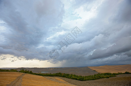雷雨期间的克里特塞内西岛高清图片