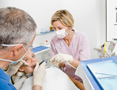 牙医和病人助理背景图片