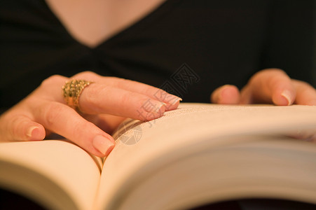 看书的女人阅读高清图片素材
