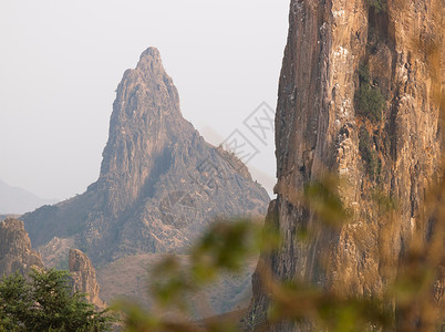 位于喀麦隆北部的死火山Rhumsiki岩背景