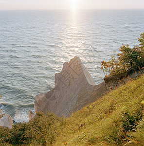 白垩悬崖水面地平线雄伟的高清图片