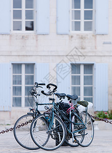 巴黎圣马丁的自行车图片