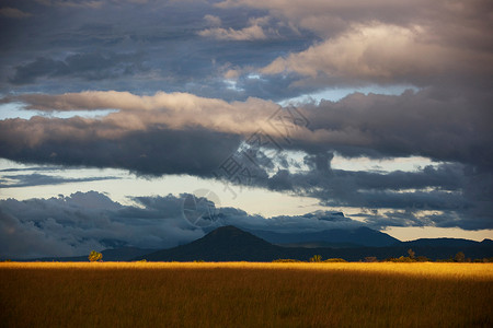 卡纳玛国家公园的乌鲁颜风景图片