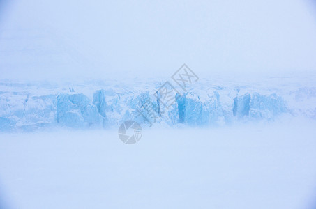 沁园春·雪斯匹次卑尔根的冯波斯特冰川背景