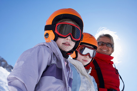 女孩滑雪太阳镜的女人高清图片
