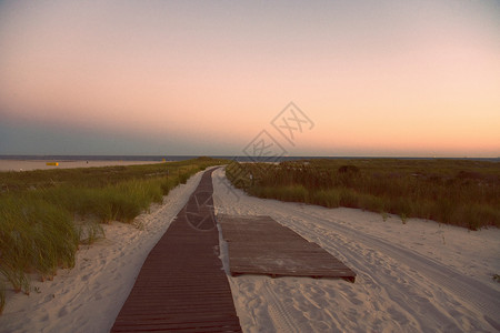 美国纽约长滩海滩木板路图片