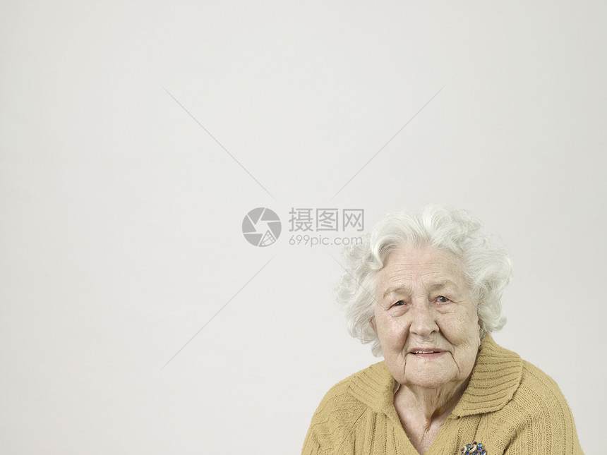 老年妇女图片