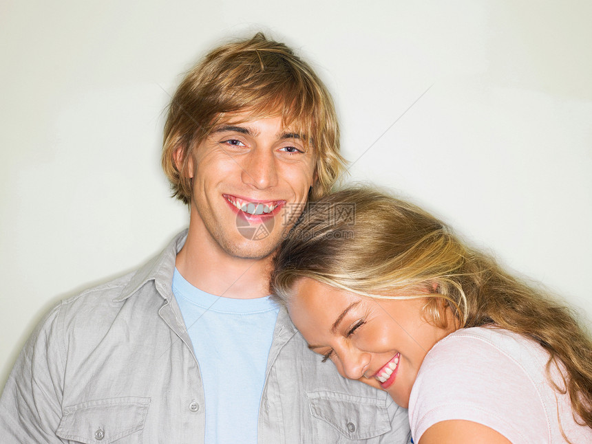 微笑夫妇的肖像图片