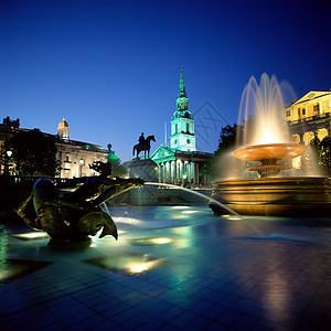 特拉法加广场喷泉背景图片