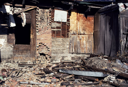 废弃的房屋瓦砾高清图片素材