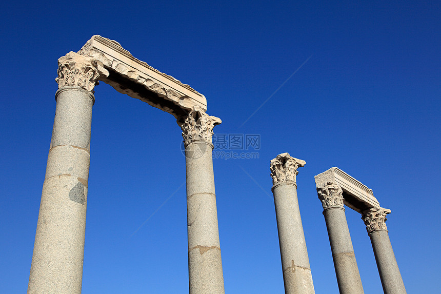 土耳其伊兹密尔的阿戈拉罗马柱图片