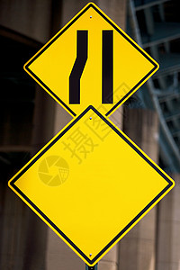 黄色道路标志图片