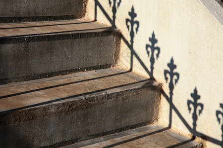 台阶和栏杆阴影图片