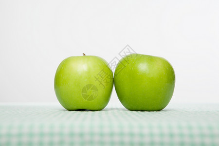 两个苹果背景图片