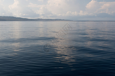 宁静的海景图片