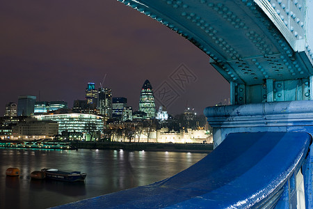从塔桥看城市夜景英国高清图片素材