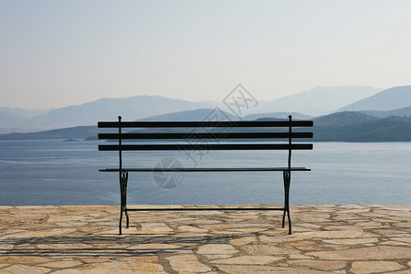 阿尔巴尼亚的长凳图片