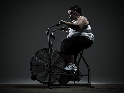 减肥运动的女人图片