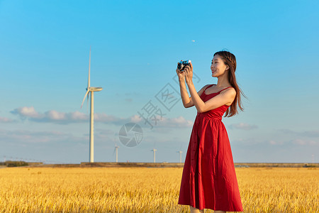 文艺美女旅游拍照高清图片