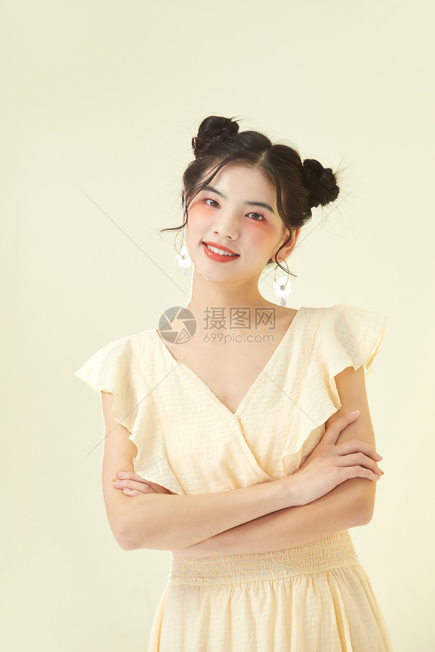 可爱蜜桃女生图片