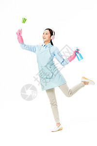 家政服务女性垫脚清洁玻璃图片