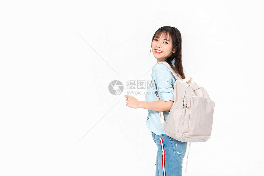 成人教育美女大学生背书包图片