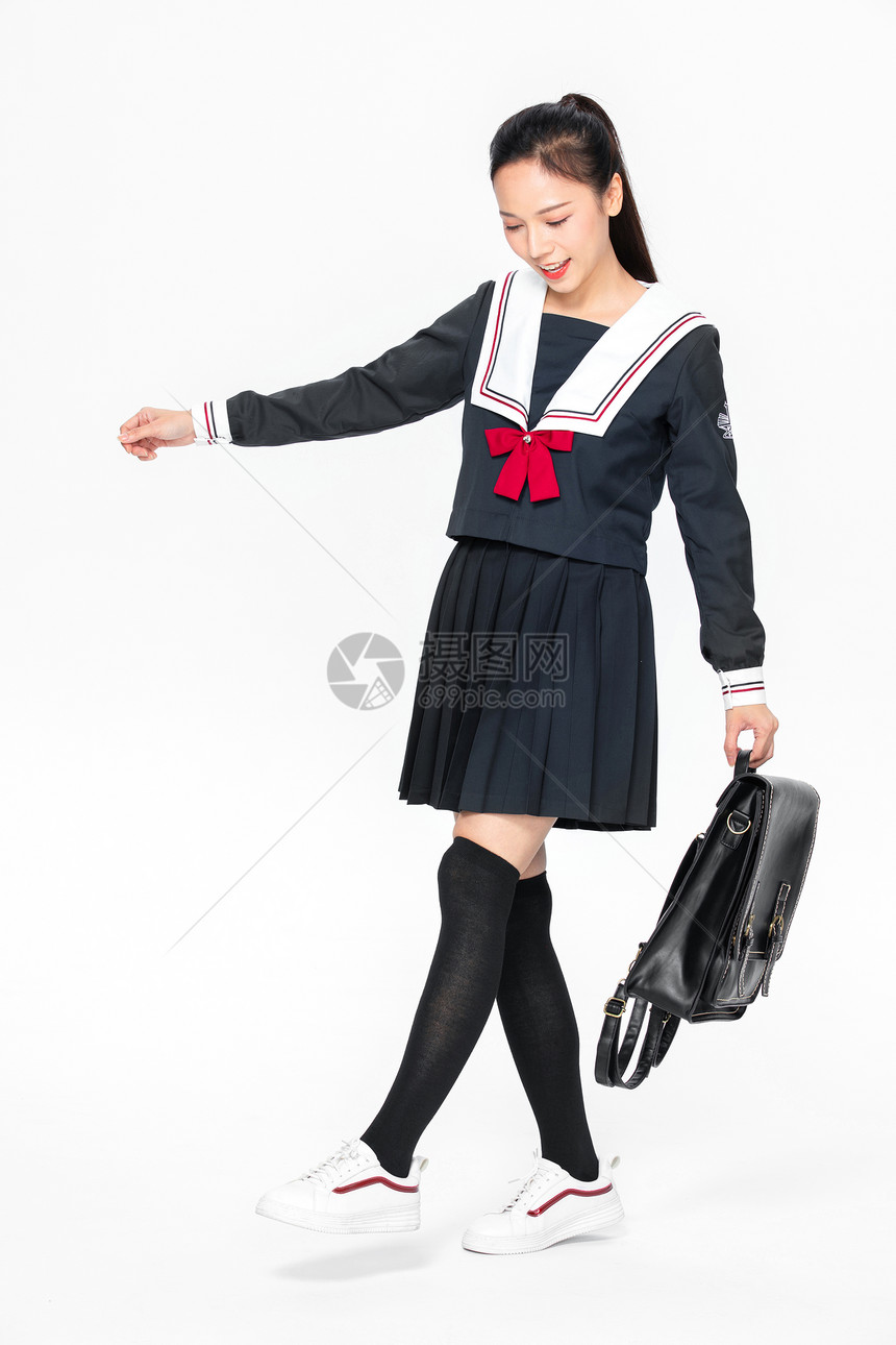 学院风学生JK服美女背书包图片