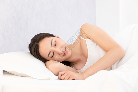 青年居家女性睡觉睡眠图片
