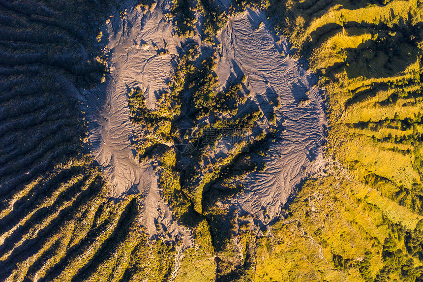 印尼布罗莫火山航拍特写图片