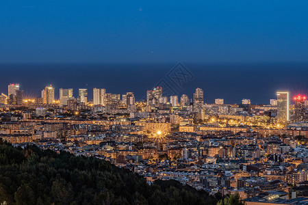 西班牙巴塞罗那城市夜景天际线城市建筑高清图片素材
