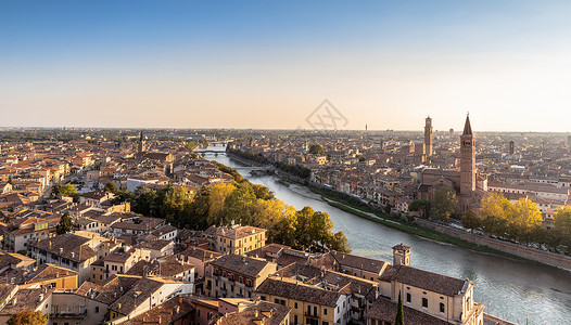 欧洲旅游城市维罗纳城市全景日落高清图片