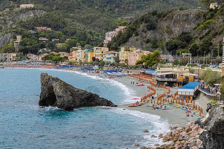 意大利著名五渔村小镇蒙特罗索地中海海岸海滩图片